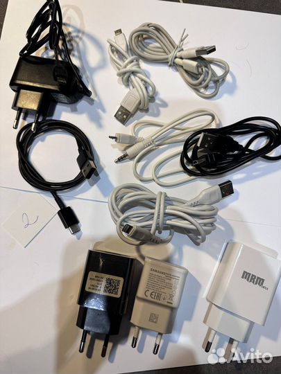 Зарядные блоки питания и шнуры к телефонам