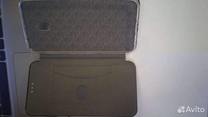 Чехол на телефон