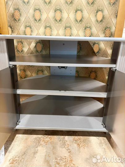 Тумба под телевизор