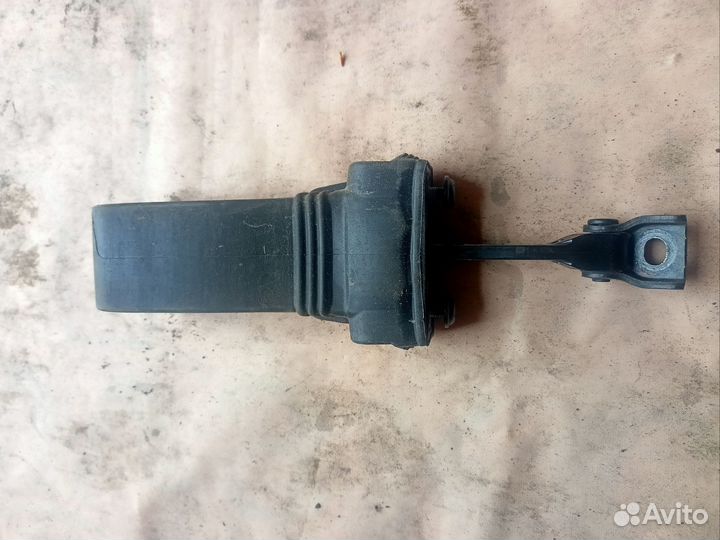 Ограничитель двери задний левый Audi A6 C7