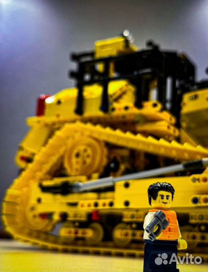 Lego Technic Caterpillar D11 артикул 42131