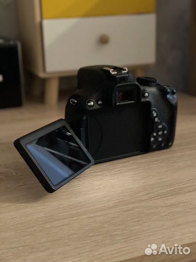 Фотоаппарат кенон 650d с объективом