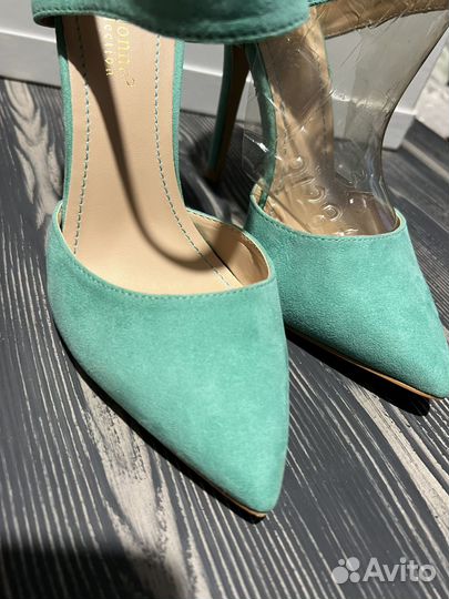 Босоножки женские