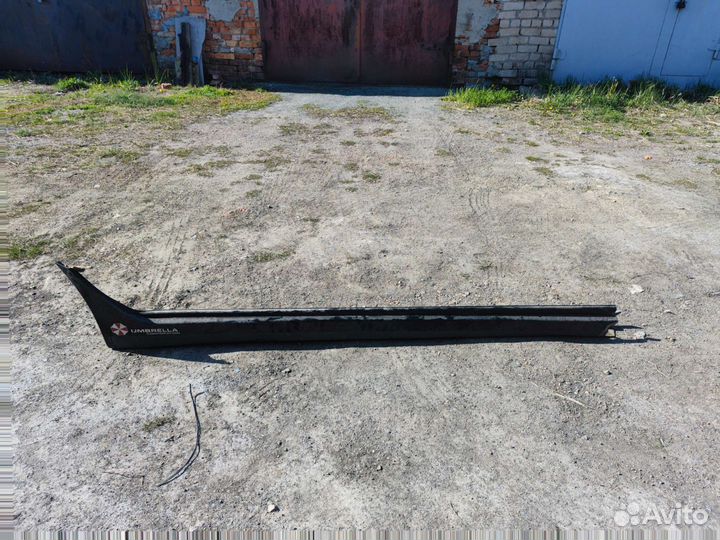 Бампер передний Mitsubishi Grandis NA4W