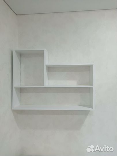 Письменный стол для школьника белый