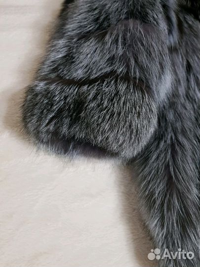Шуба из меха чернобурки