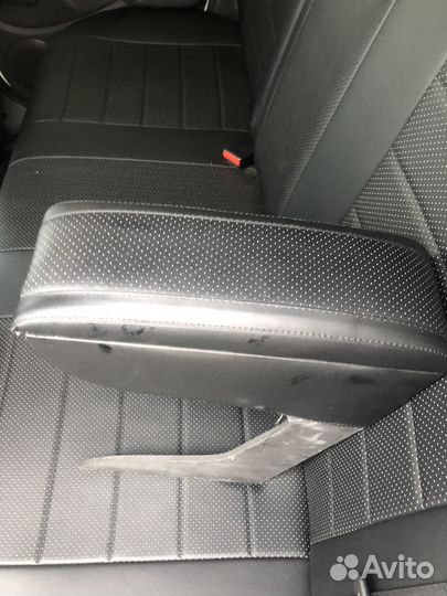 Подлокотник для авто