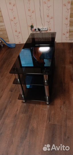 Стеклянная тумба под тв телевизор