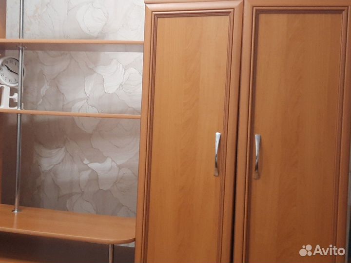 Стенка в гостиную бу