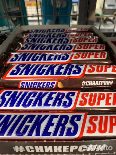 Шоколадный батончик Snickers