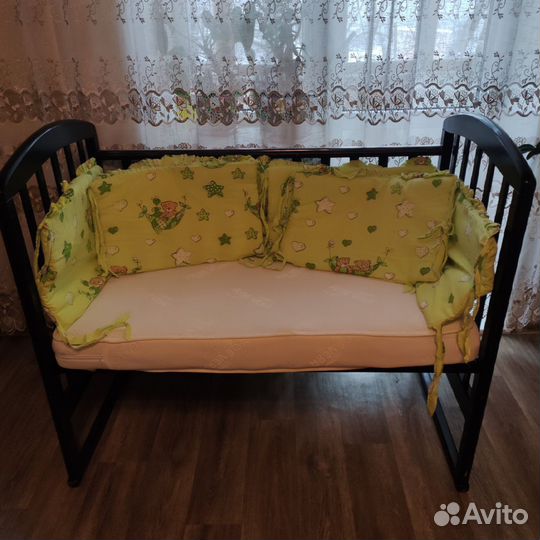 Детская кроватка