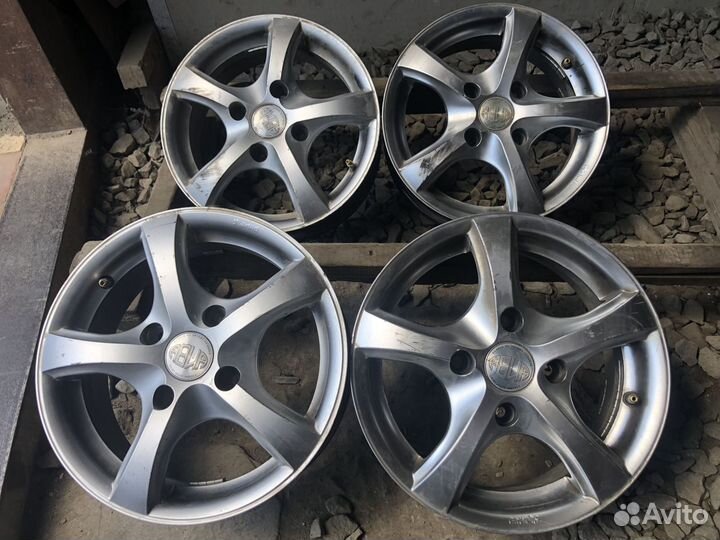 Диски Авиа R14 4x114,3 et45 цо67