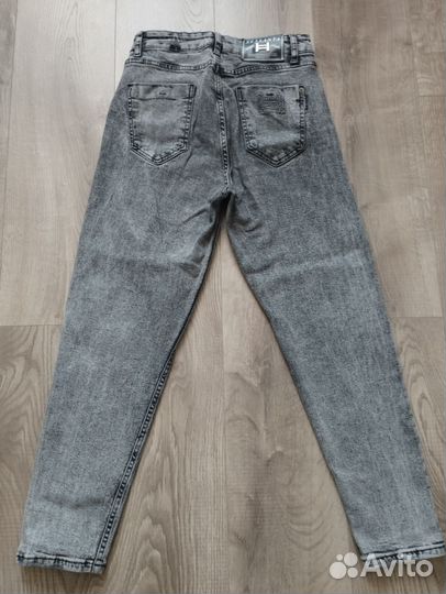 Джинсы