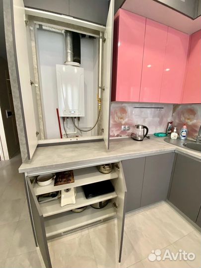 Кухня на заказ под потолок