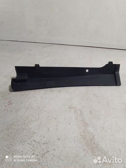 Планка под лобовое стекло (Жабо) левая Opel Astra