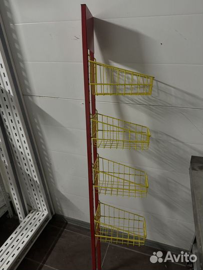 Полки стеллажи для конфет жвачек шоколадок