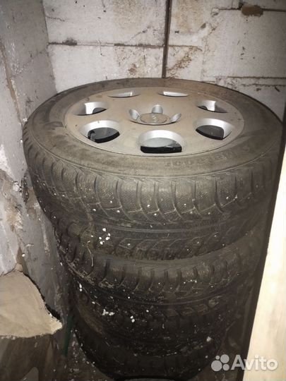 Колеса Ауди шины R16 комплект
