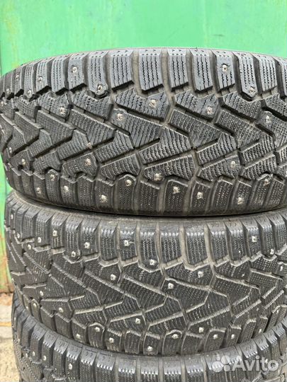 Pirelli Ice Zero 215/55 R18 99T