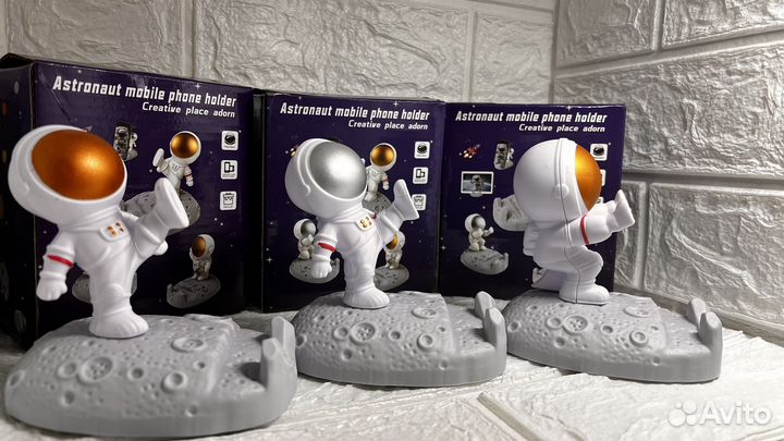 Подставка для телефона космонавт
