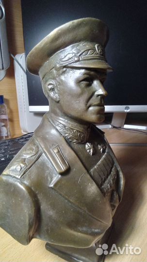 Бронзовый бюст, Г К Жуков