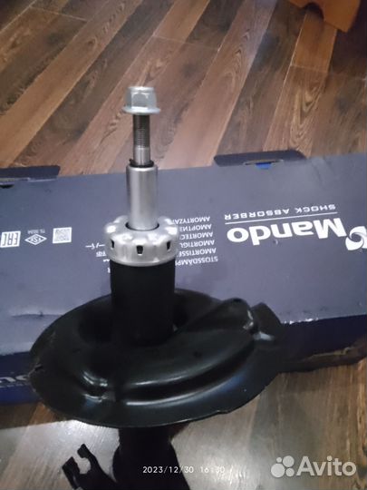 Стойка амортизатора Ниссан Мурано Z50