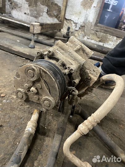 Компрессор кондиционера Ford fusion