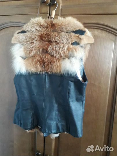 Жилетка меховая женская 48 50