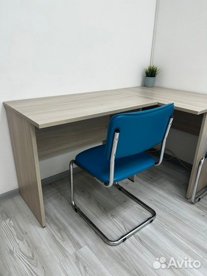 Письменный стол