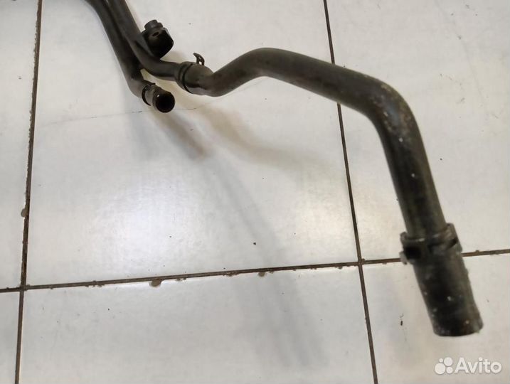 Трубка системы охлаждения Volkswagen Tiguan 5N1 20