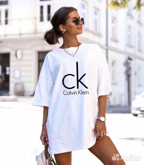Новая футболка Calvin Klein белая