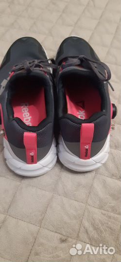 Продам кроссовки reebok