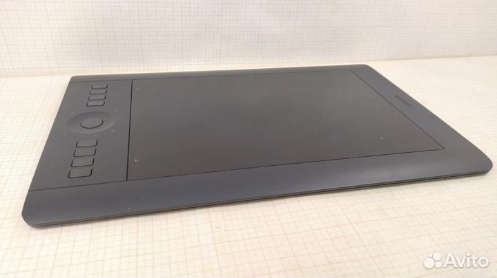 Wacom Intuos Pro Medium PTH-651, б/у, без пера