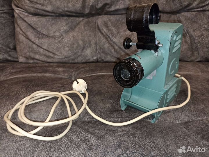 Фильмоскоп (диапроектор)