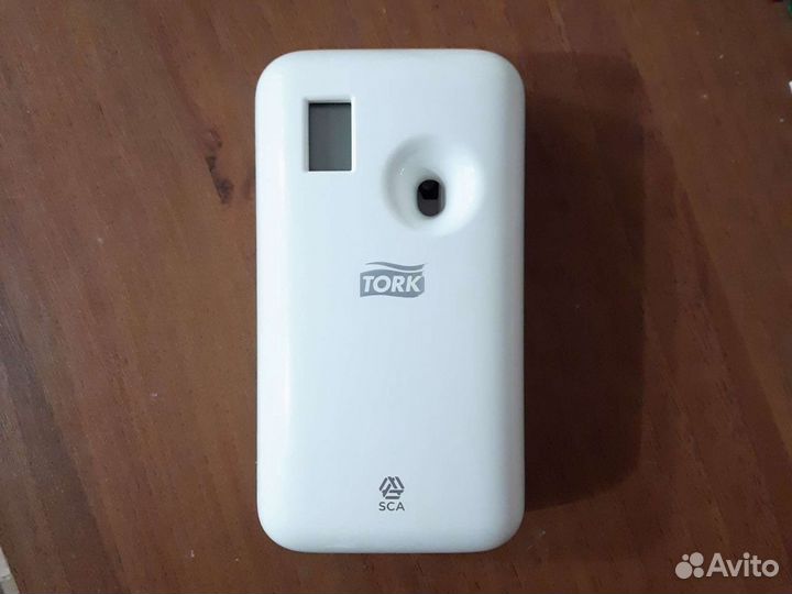Диспенсер автоматический освежитель воздуха tork