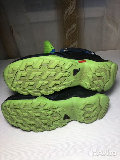 Кроссовки adidas terrex детские 33