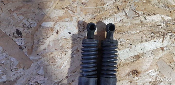 Амортизатор двери багажника Porsche Cayenne (9PA)