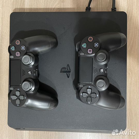 Sony PS4 slim