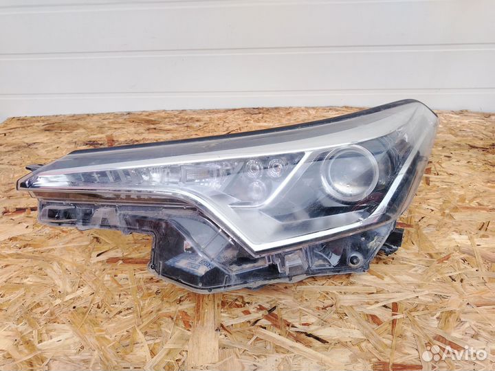 Фара левая toyota C-HR / Alphard