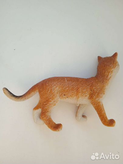 Кошка игрушка