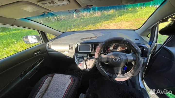 Toyota Wish 1.8 AT, 2003, 252 000 км