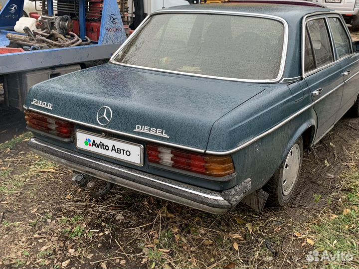 Mercedes-Benz W123 2.0 МТ, 1980, 300 000 км