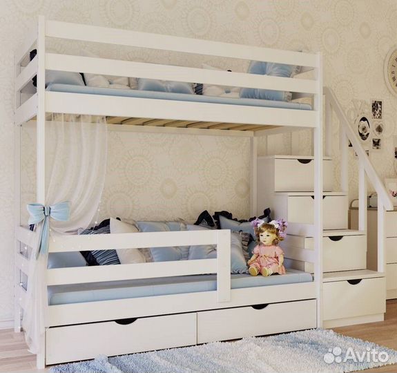 Двуxъярусная кровать массив