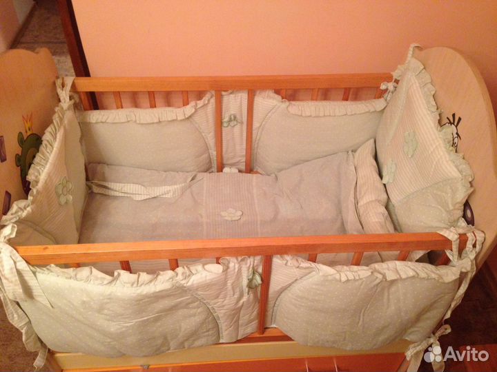 Кроватка детская
