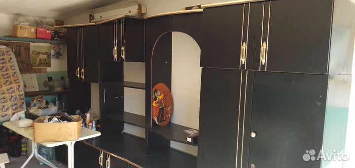 Стенка б/у для дома и дачи