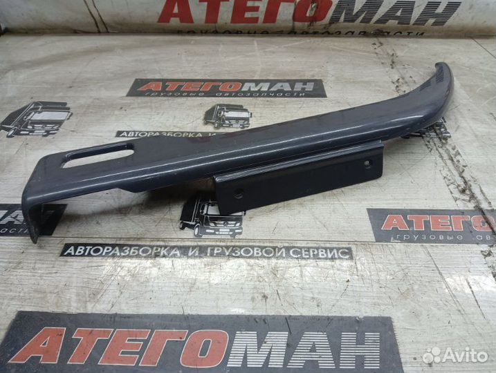 Накладка передняя левая Mitsubishi Fuso