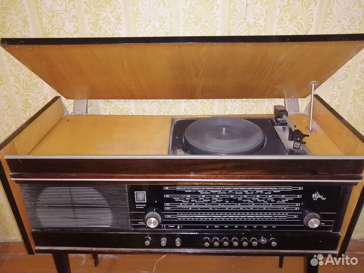 Радиола Урал-111