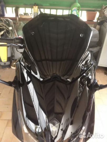 Стекло на ямаха T-max