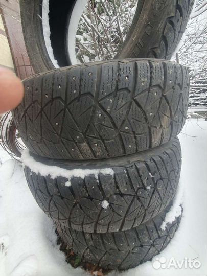 Bridgestone Blizzak LM-005 15/65 R14.5