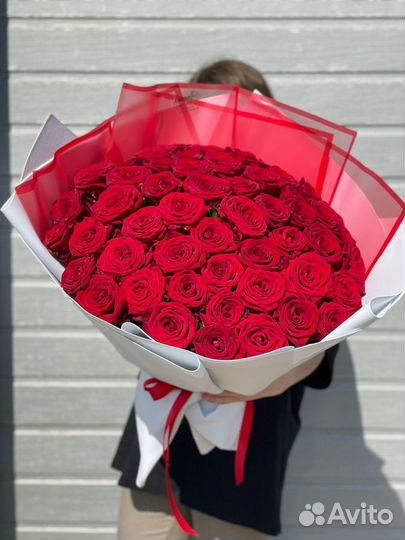 Букет роз 51 красная роза