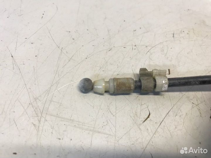 Трос замка капота Mitsubishi Eterna седан 2.0 6A12